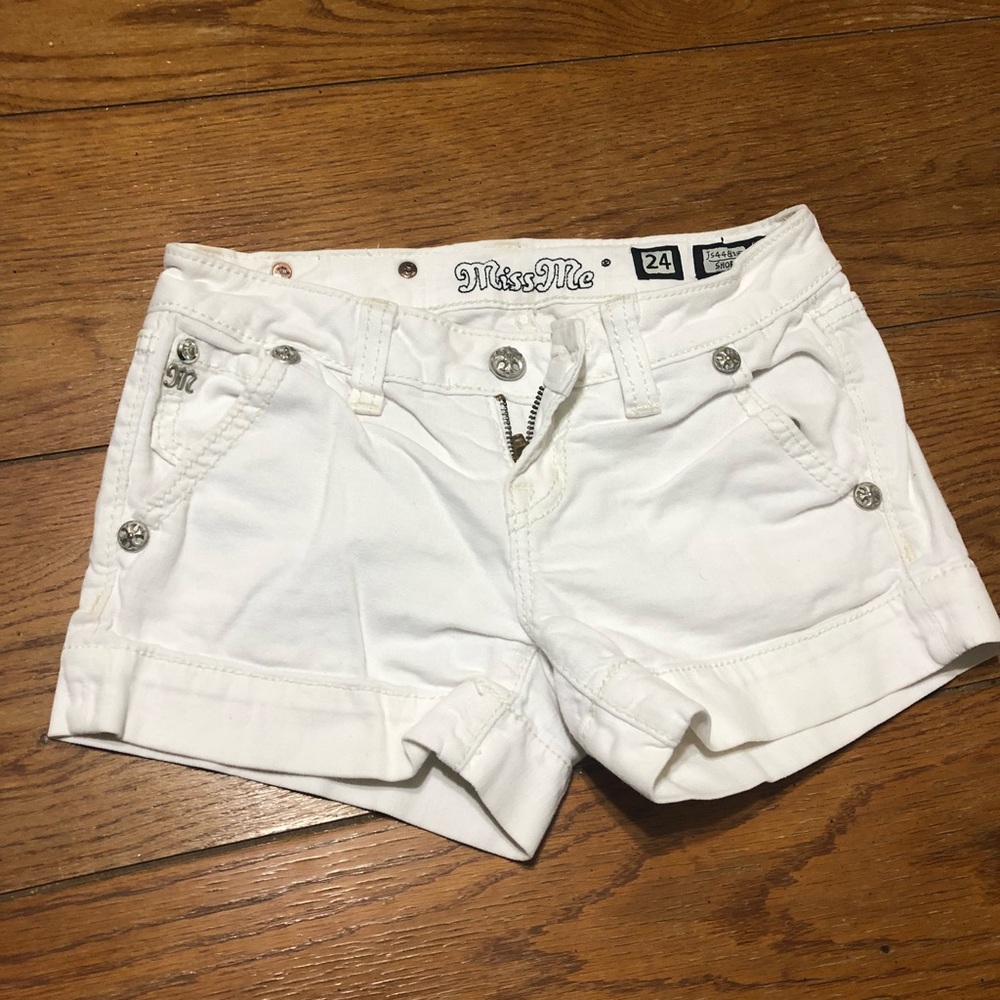 WHITE Miss Me Shorts